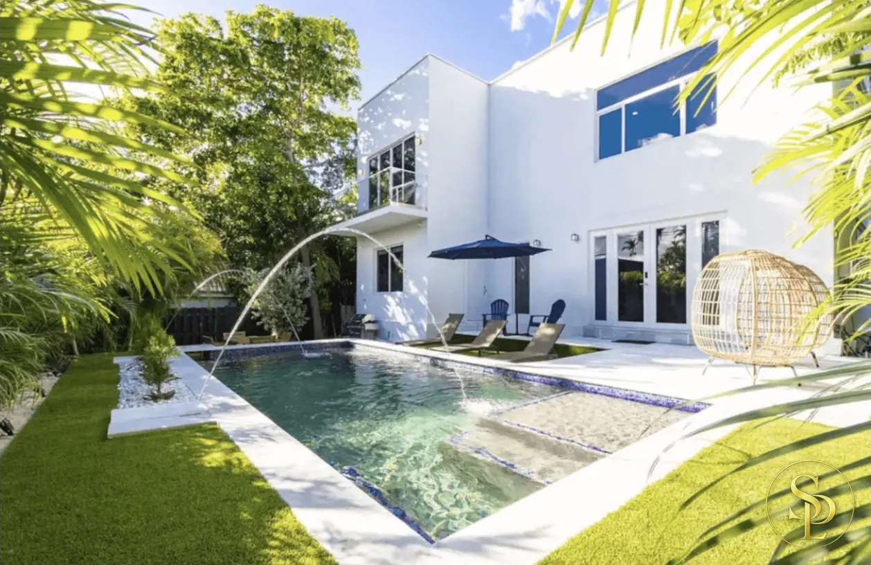 Villa Hollywood – photo 1