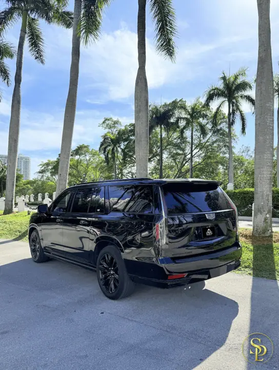Cadillac Escalade 2023 – photo 2