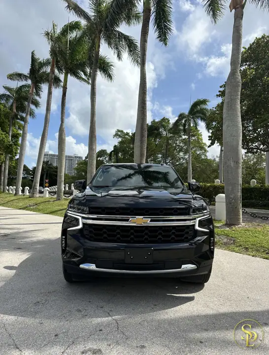 Chevrolet Suburban – photo 3