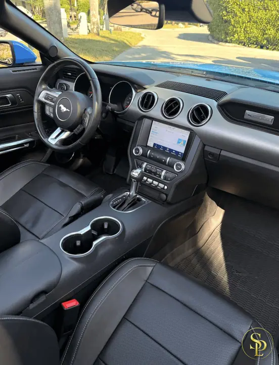Ford Mustang – photo 4