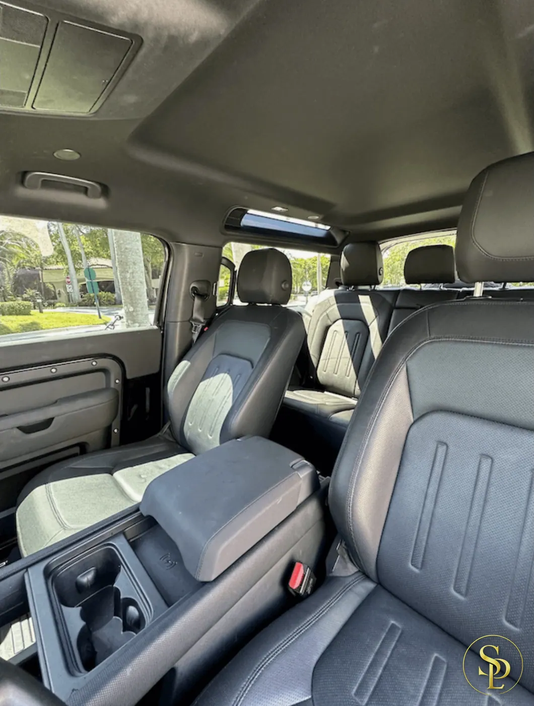 Land Rover Defender – photo 6
