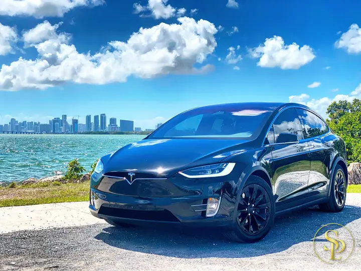 Tesla Model X – photo 3