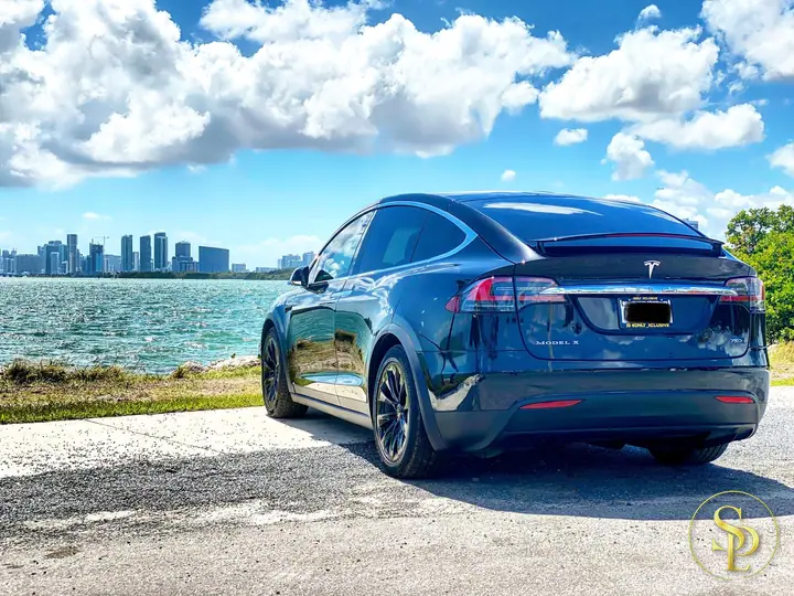 Tesla Model X – photo 4