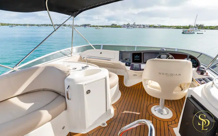 42' Meridian – photo 3