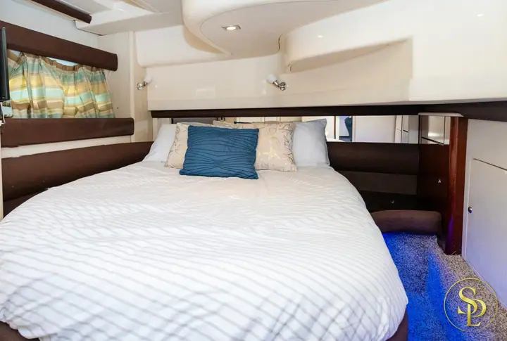 42' Meridian – photo 6