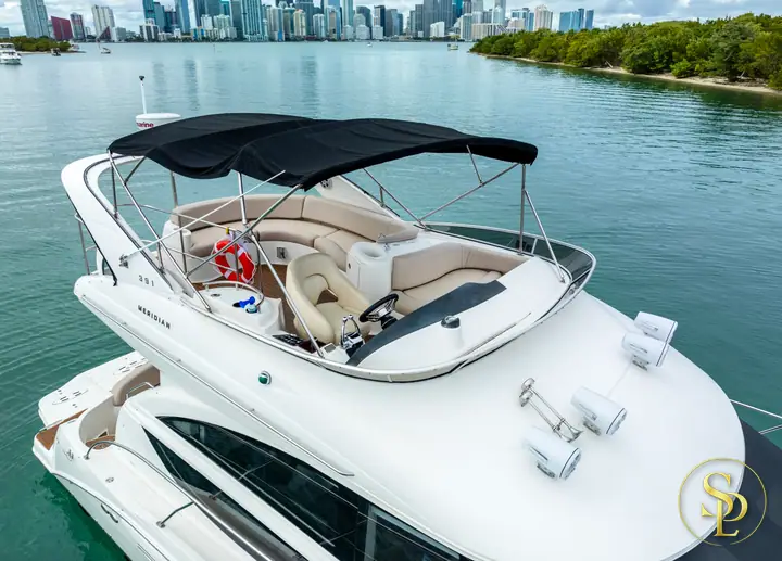 42' Meridian – photo 14