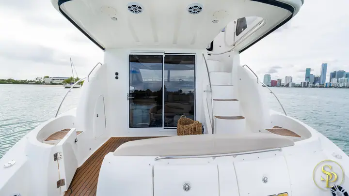 42' Meridian – photo 15