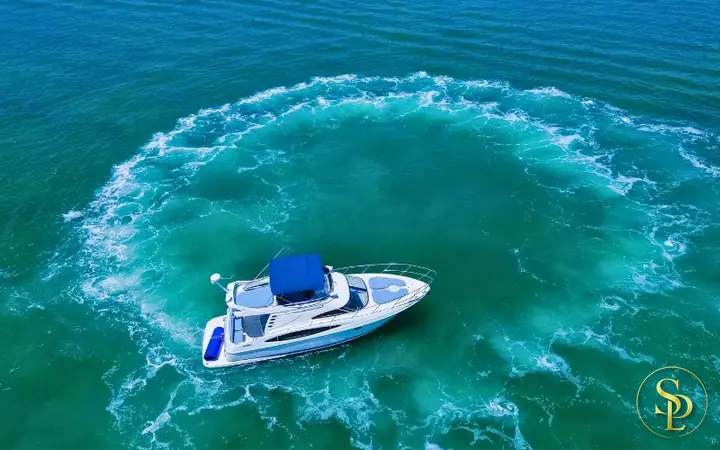 42' Regal – photo 3