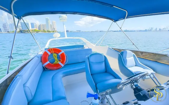 42' Regal – photo 5
