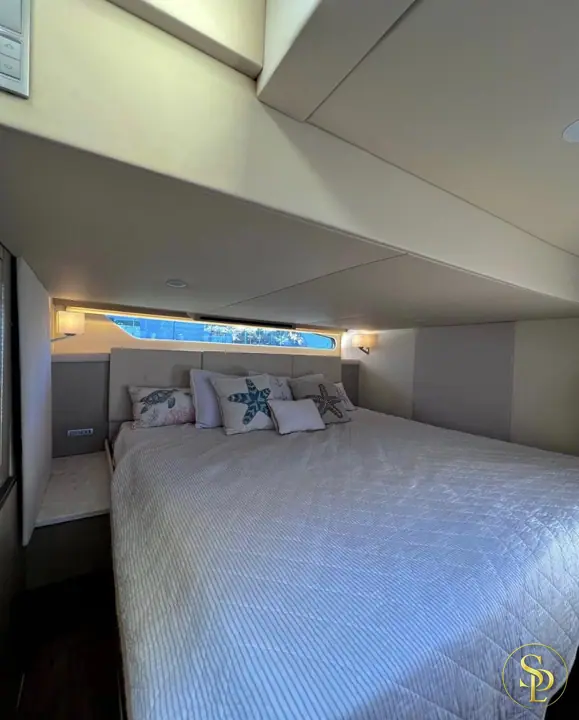 43' Regal – photo 6