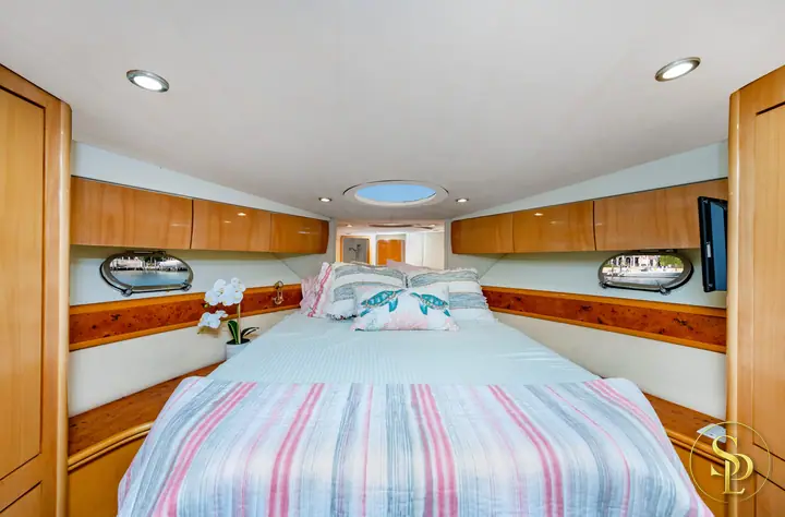 50' Altamar – photo 9