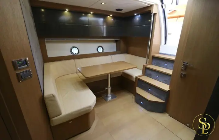 52' Azimut – photo 5