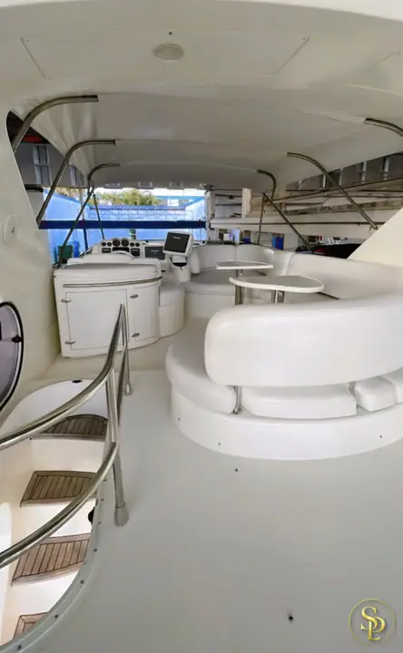 55' Azimut Cloud – photo 3
