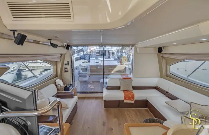 60' Beatrice – photo 6
