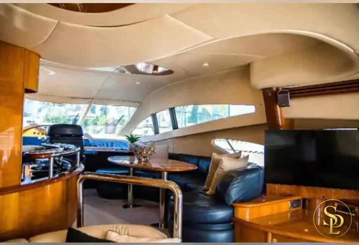 65' Azimut – photo 3