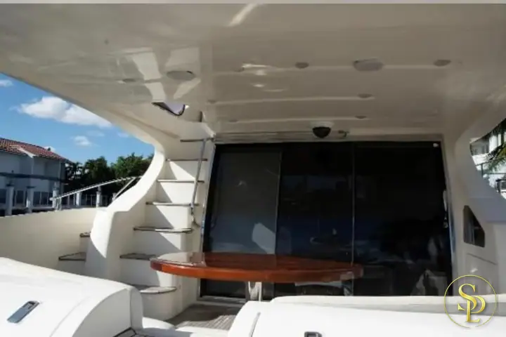 65' Azimut – photo 4