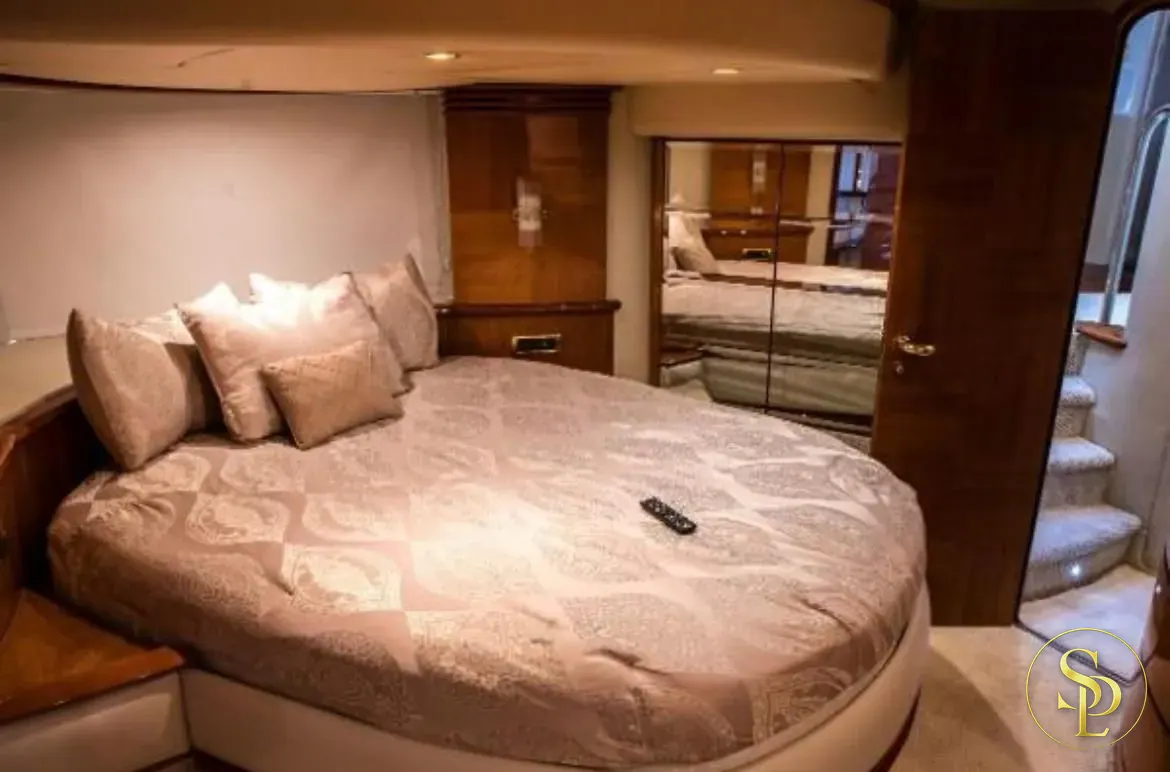 65' Azimut – photo 5
