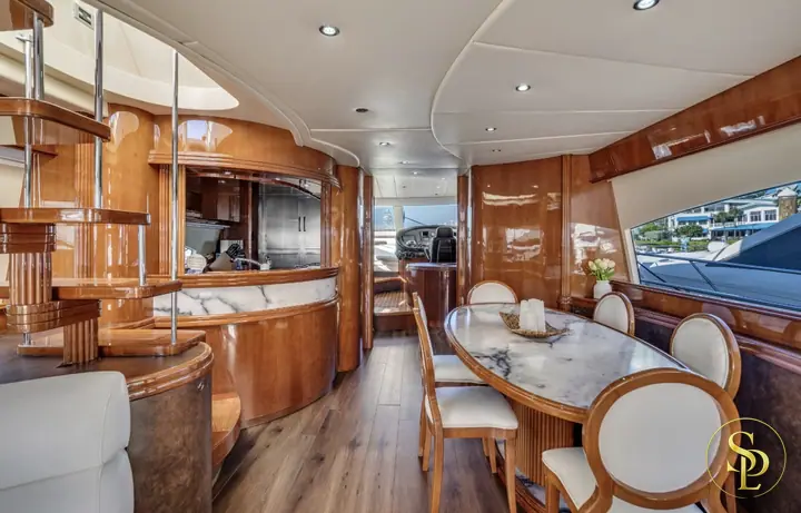 90' Azimut – photo 9